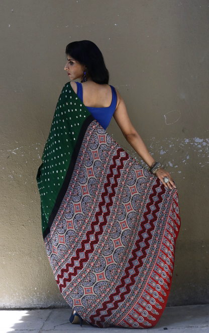 Buy Bandhani Designer Saree Online : Green Bandhani Hand Dyed Saree With Ajrakh Print Saree