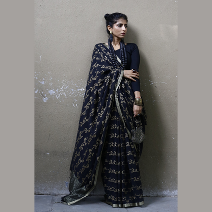 Black Gold Soft Cotton Saree 'Raat Rani' : Summer Evening Cotton Saree