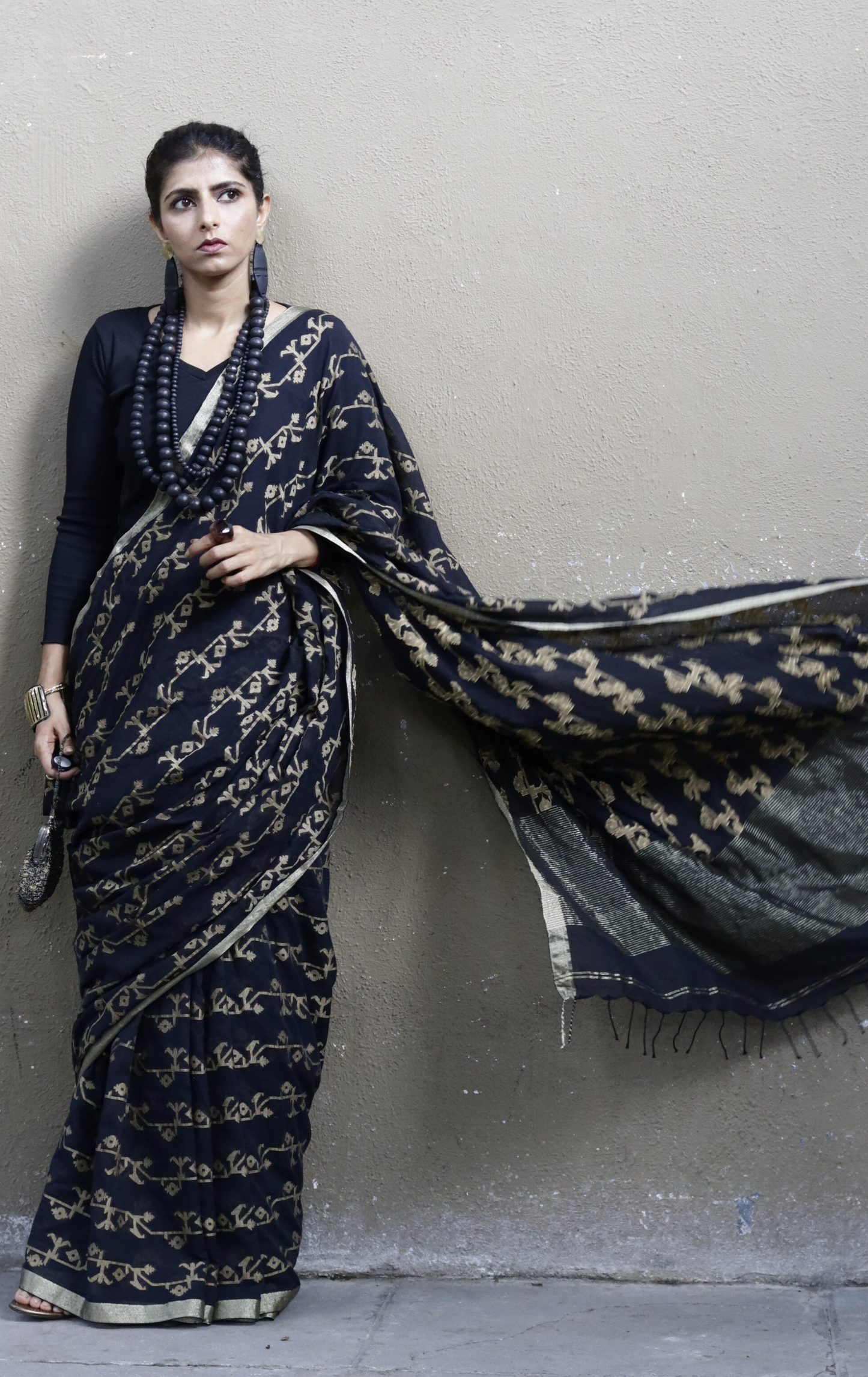 Black Gold Soft Cotton Saree 'Raat Rani' : Summer Evening Cotton Saree