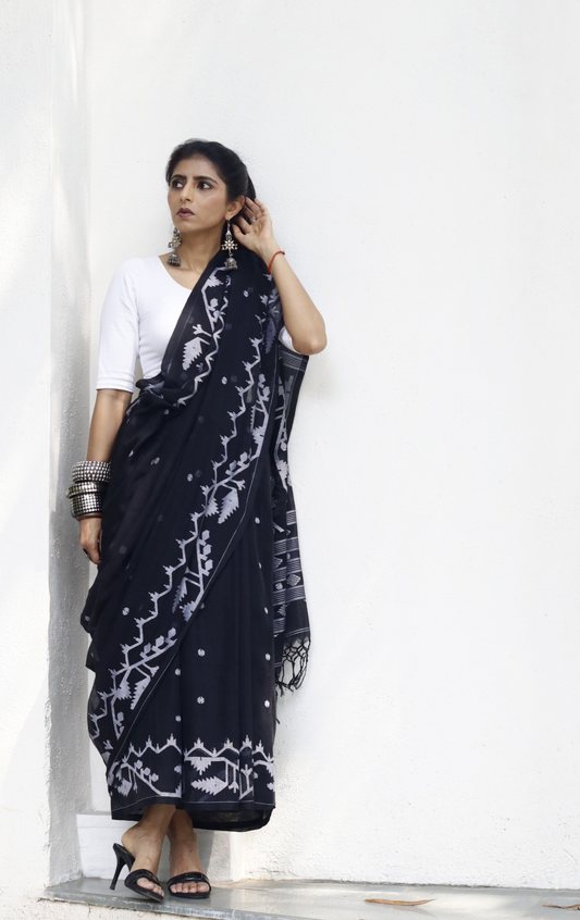 Buy Black White Cotton Jamdani Saree : Classic Black White Needle Jamdani Handmade Saree