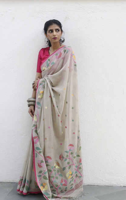 Buy Beige Floral Soft Cotton Jamdani Saree : Floral Needle Jamdani Handmade Saree