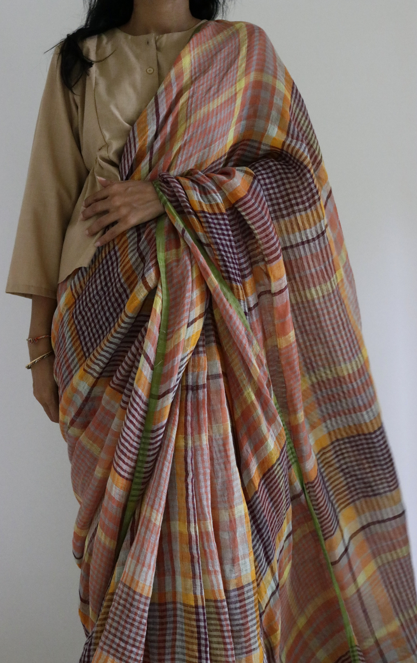 Buy Fun Checks Linen Saree : Fun Modern Pure Linen Saree