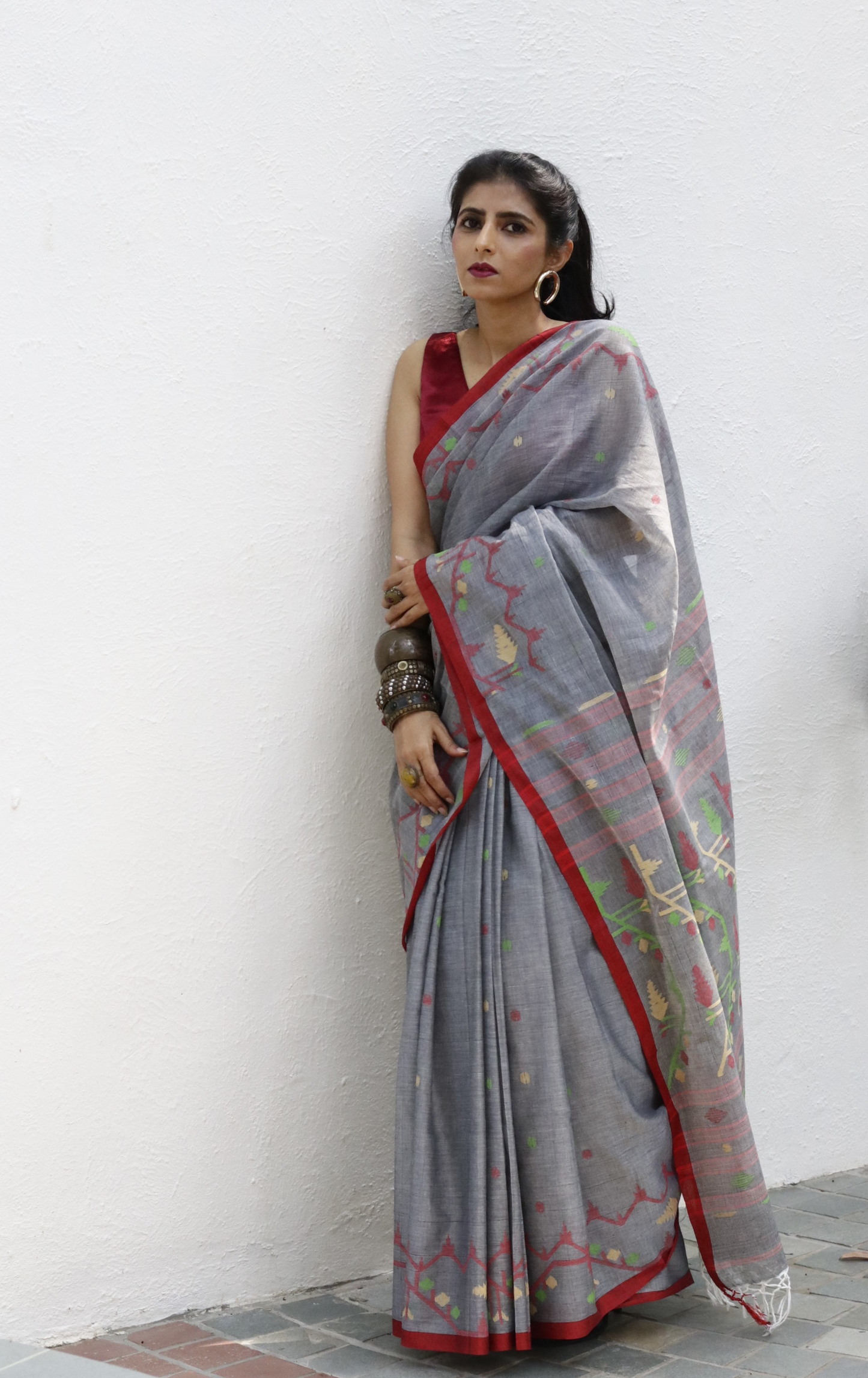 Buy Grey Soft Cotton Jamdani Saree : Grey Needle Jamdani Handmade Saree