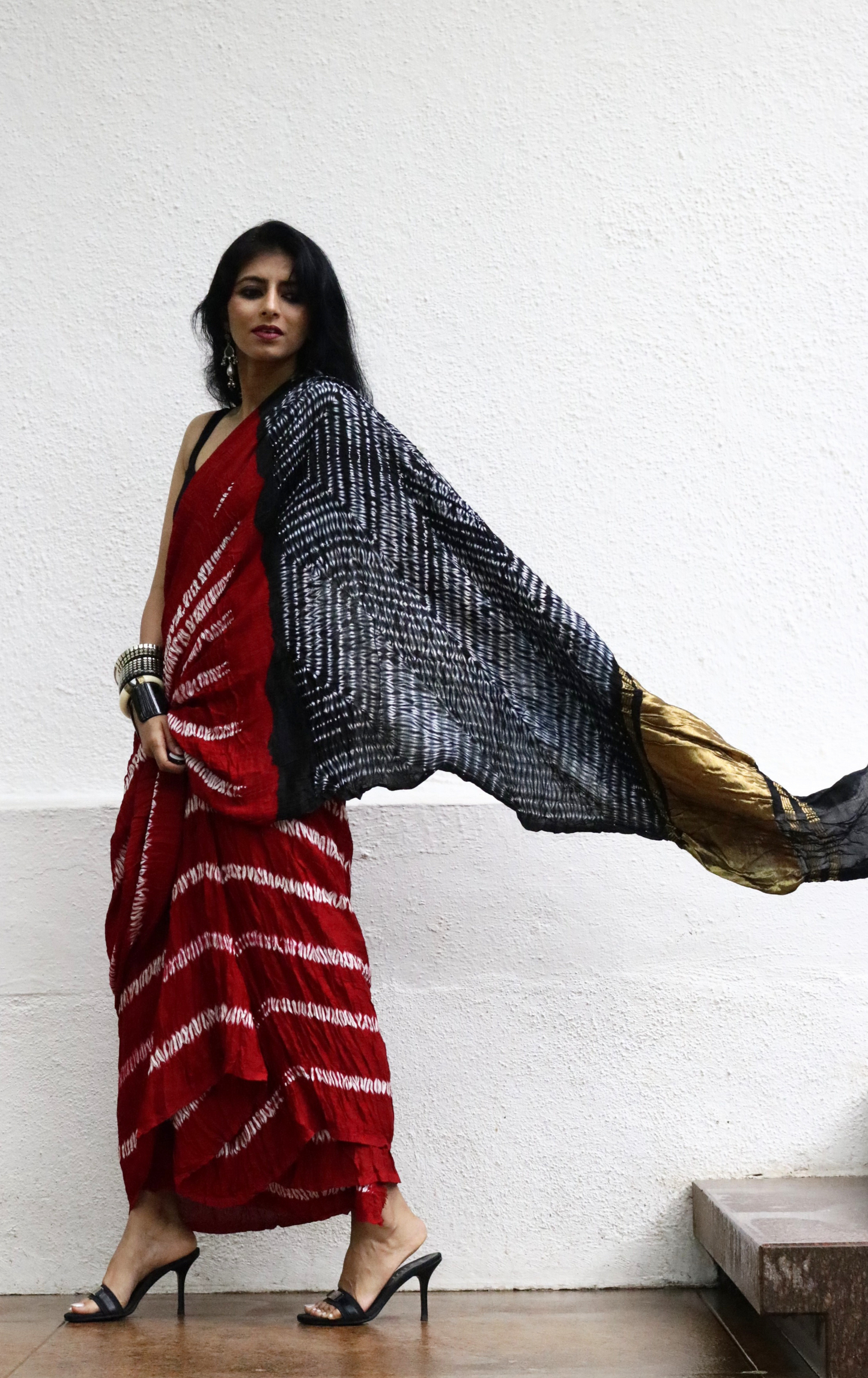 Buy Statement Red Shibori Saree : Red Black Shibori Cocktail Saree 'Deep Love'