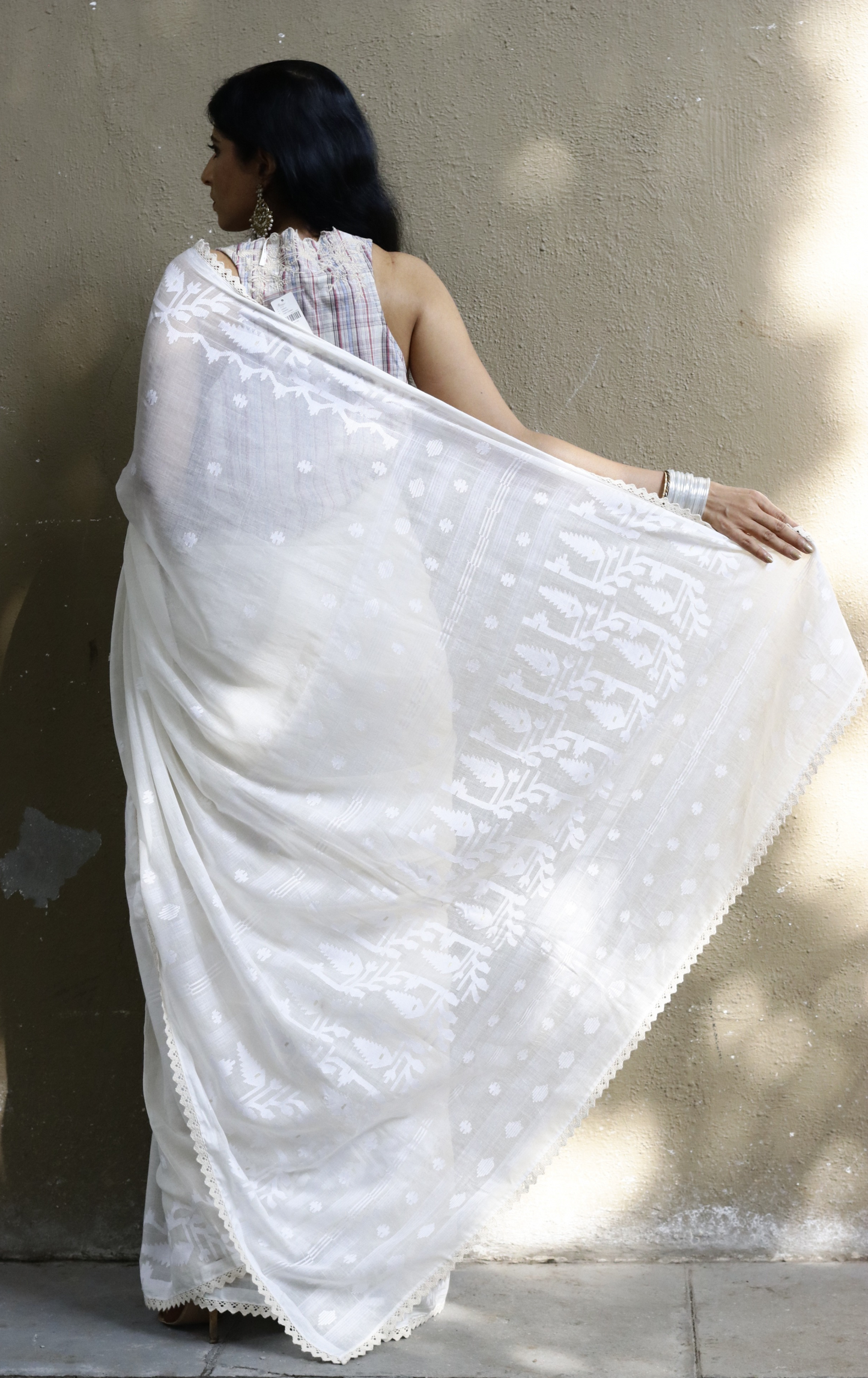 Buy Muslin White Jamdani Saree : Moonlight White Jamdani Saree