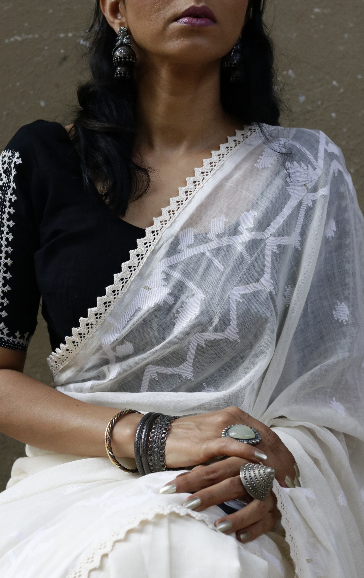 Buy Muslin White Jamdani Saree : Moonlight White Jamdani Saree