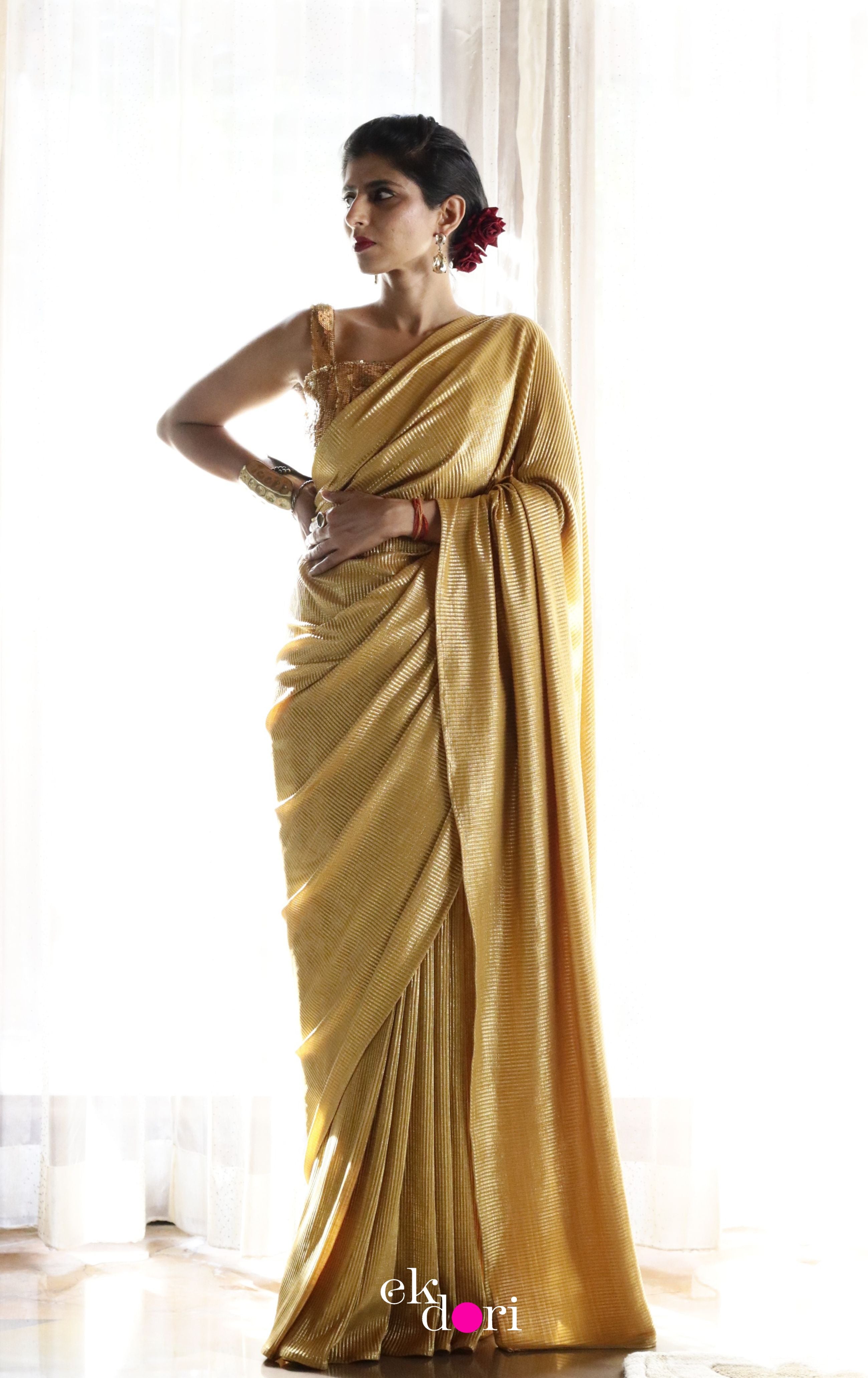 7 Gorgeous Golden Colour Wedding Sarees That Will Add the Right Amount of  Glitz and Glam to Your D-Day