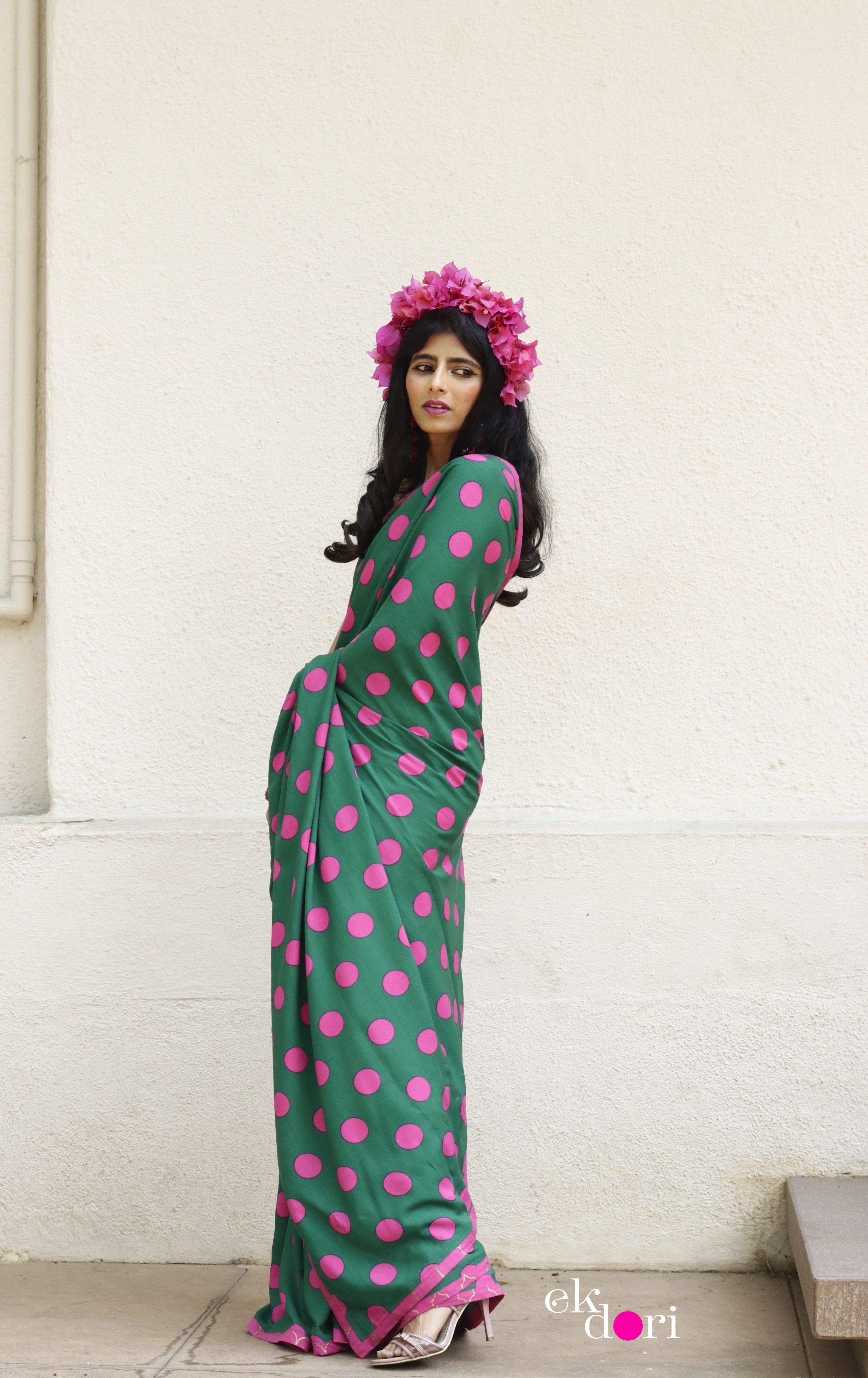 Monalisa Redefines Retro Polka Dots Fashion With Trendy Floral Saree, See  How